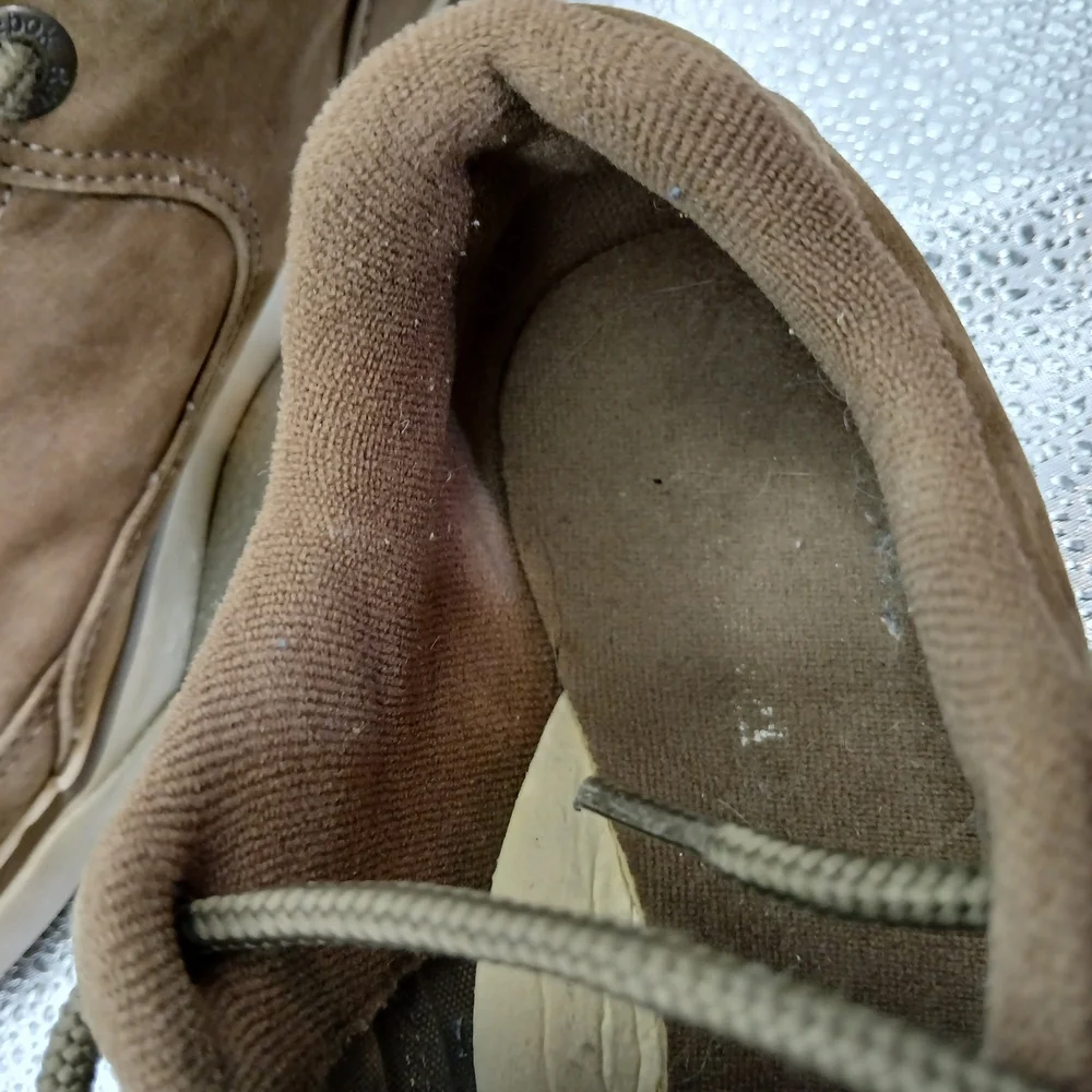 Reebok Tan Sneaker Women's Size 6.5